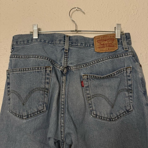 Vintage Levi’s 505 Jeans - Picture 3 of 6